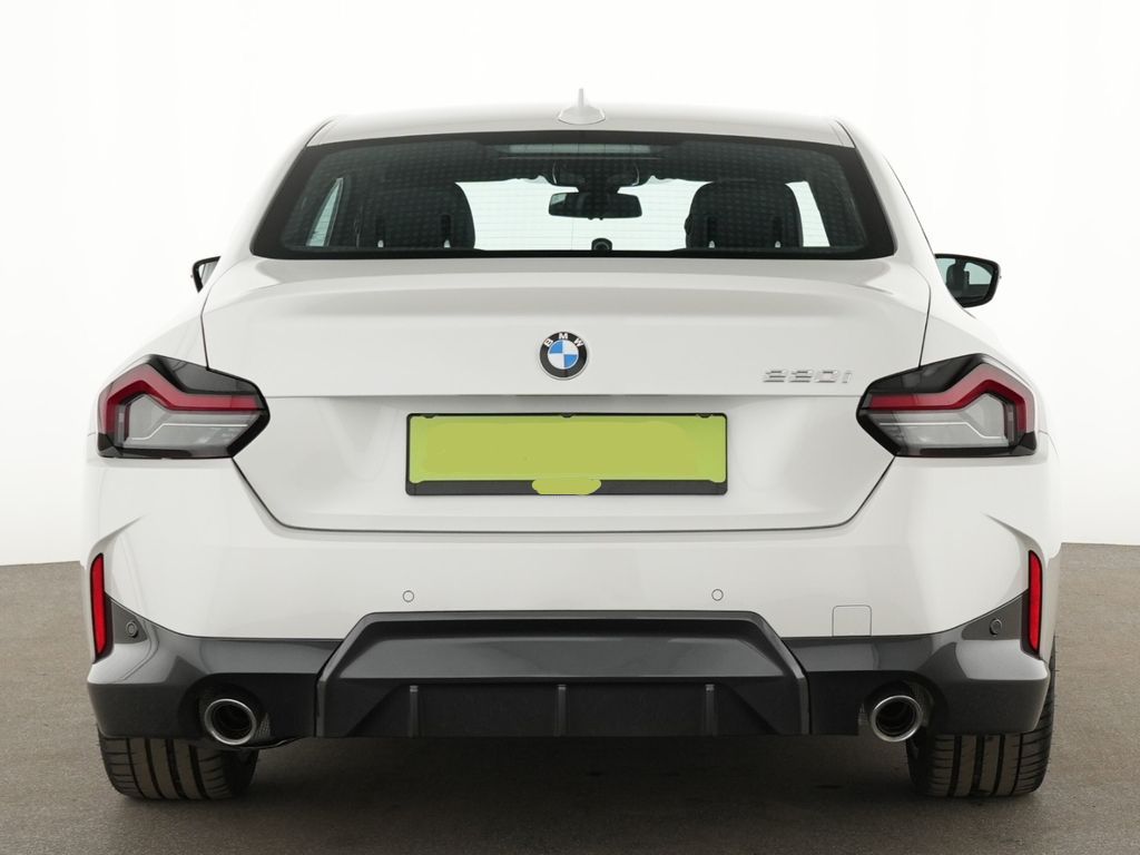 بي ام دبليو 220i