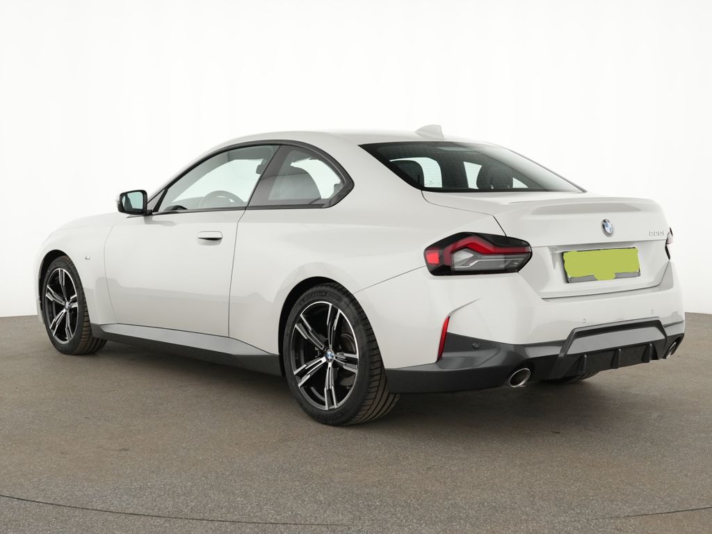 بي ام دبليو 220i