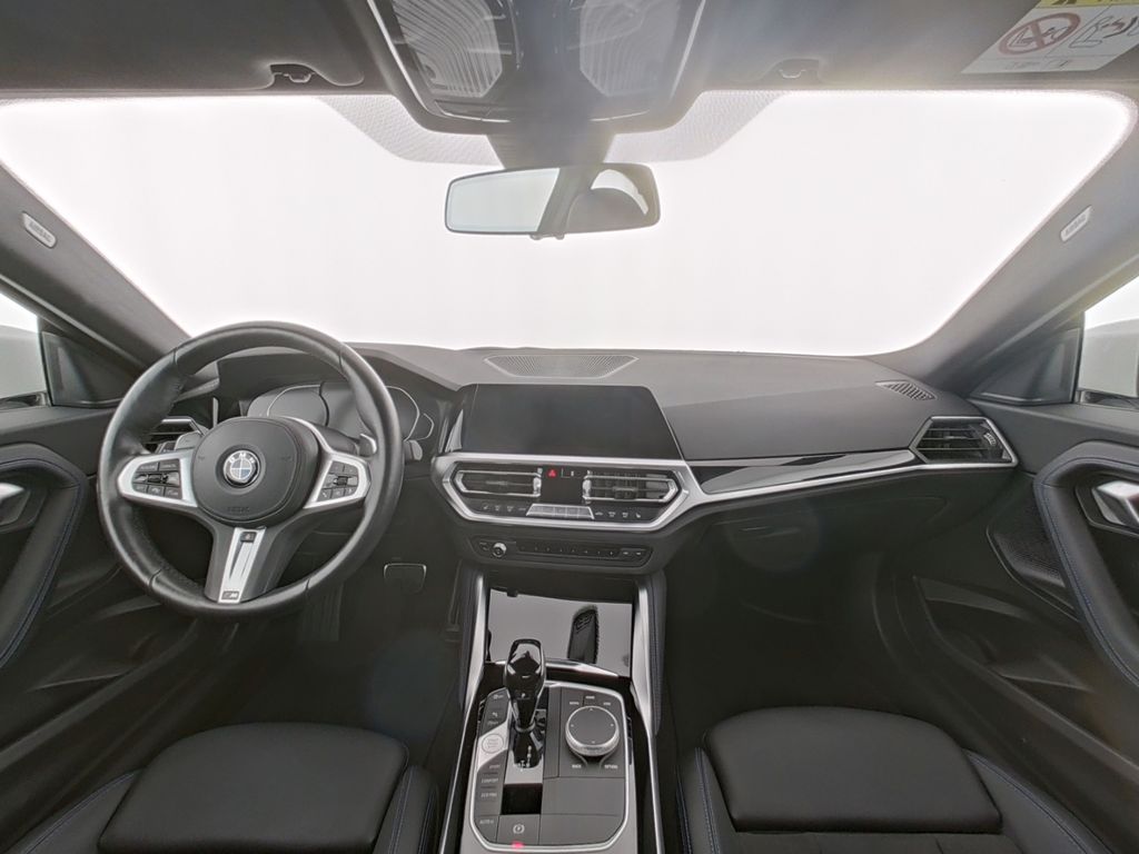 بي ام دبليو 220i