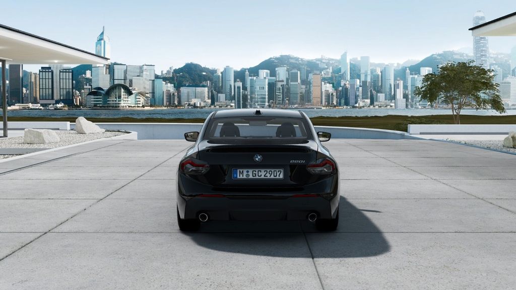 بي ام دبليو 220i