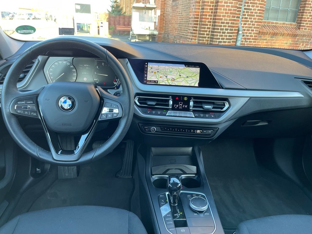 بي ام دبليو 118i