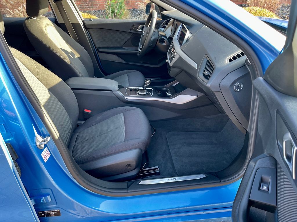 بي ام دبليو 118i