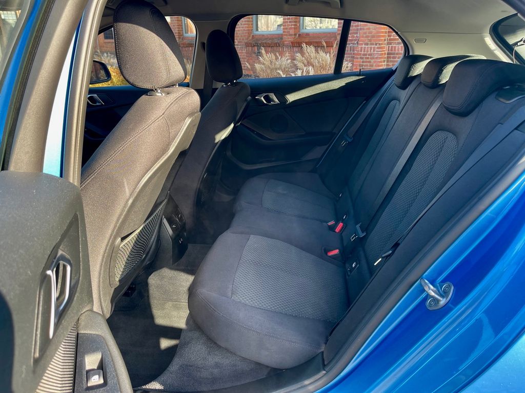 بي ام دبليو 118i