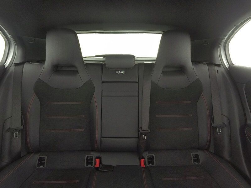 مرسيدس بنز A180