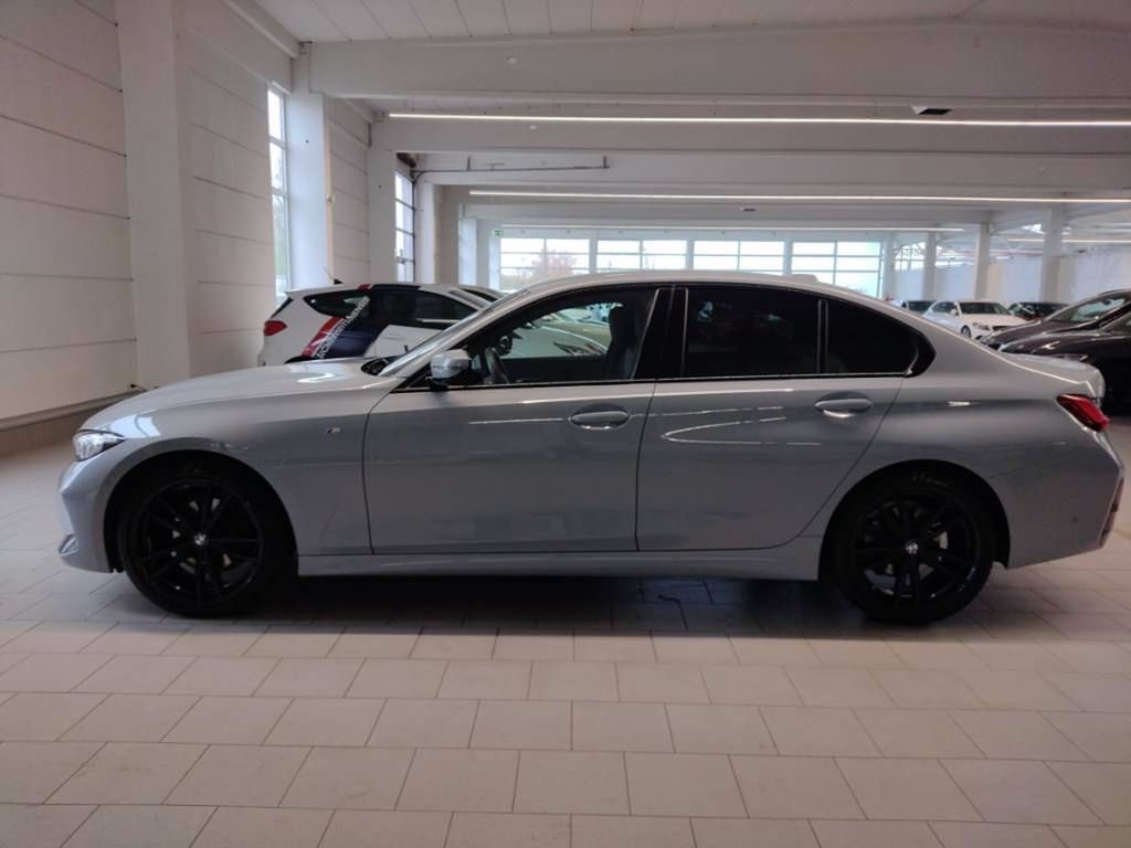 بي ام دبليو 320 د