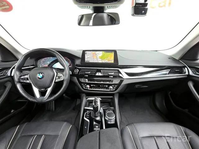 BMW 5 (G30)520i