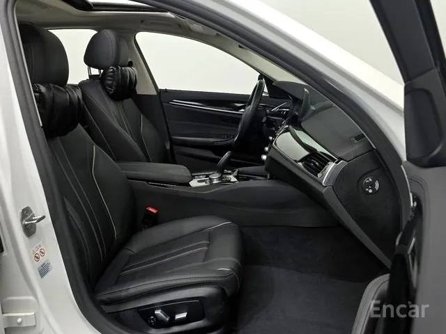 BMW 5 (G30)520i