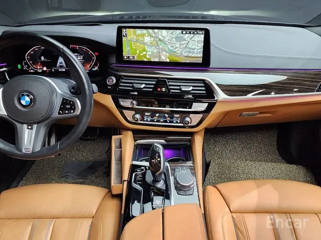 BMW 5 серия (G30)520i