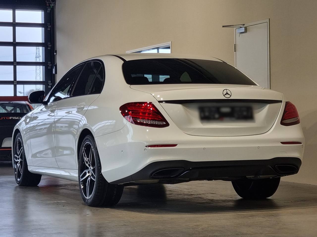 مرسيدس بنز E300