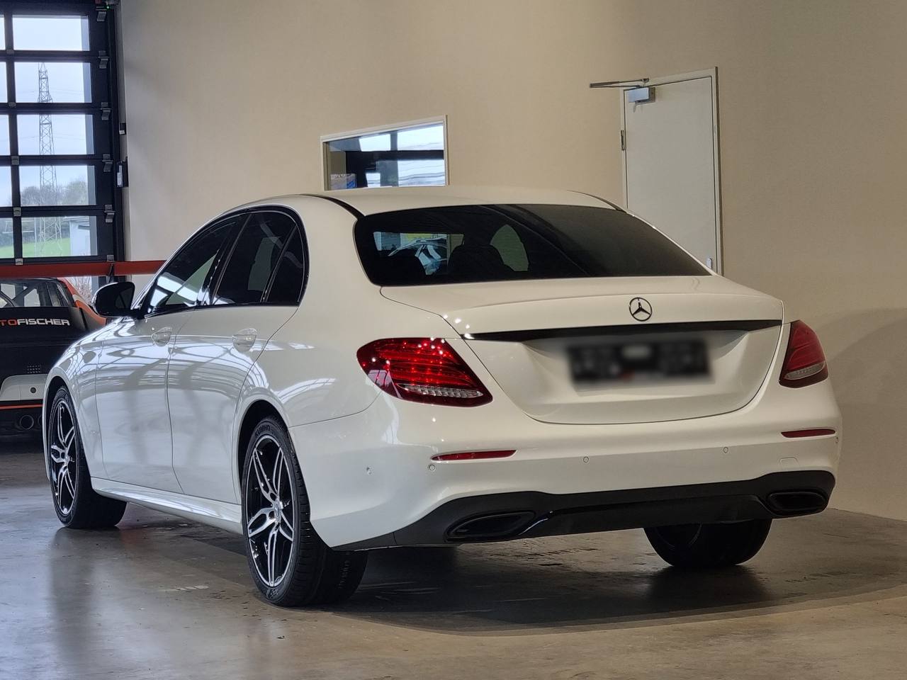 مرسيدس بنز E300