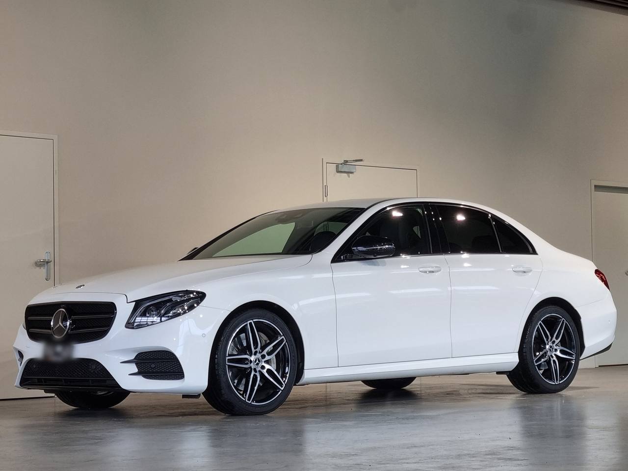 مرسيدس بنز E300