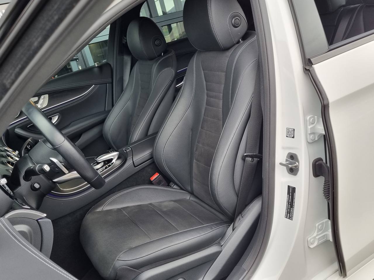 مرسيدس بنز E300