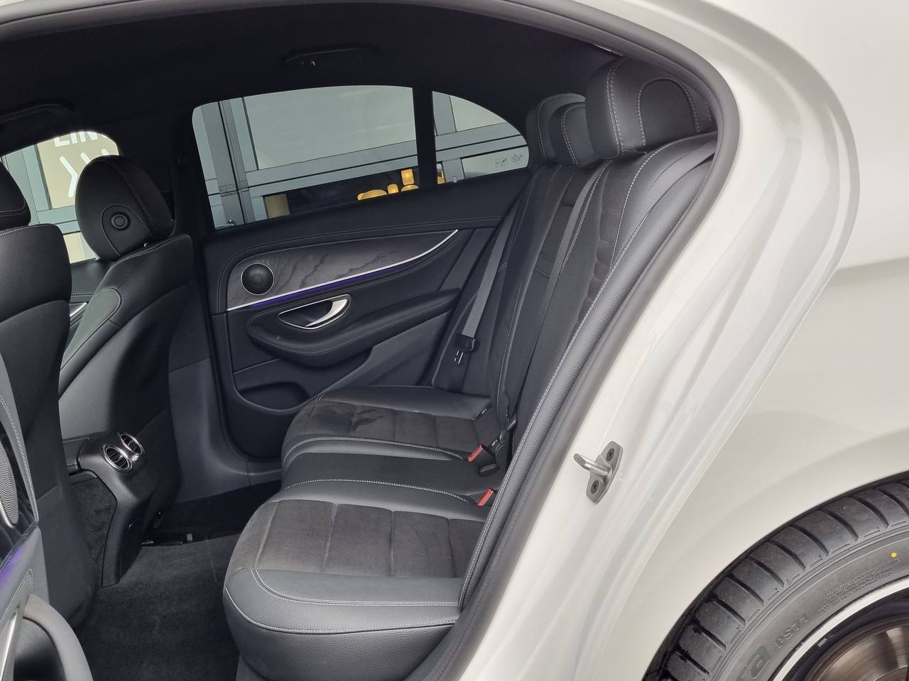 مرسيدس بنز E300