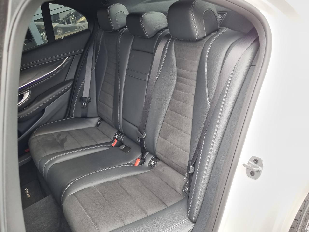 مرسيدس بنز E300