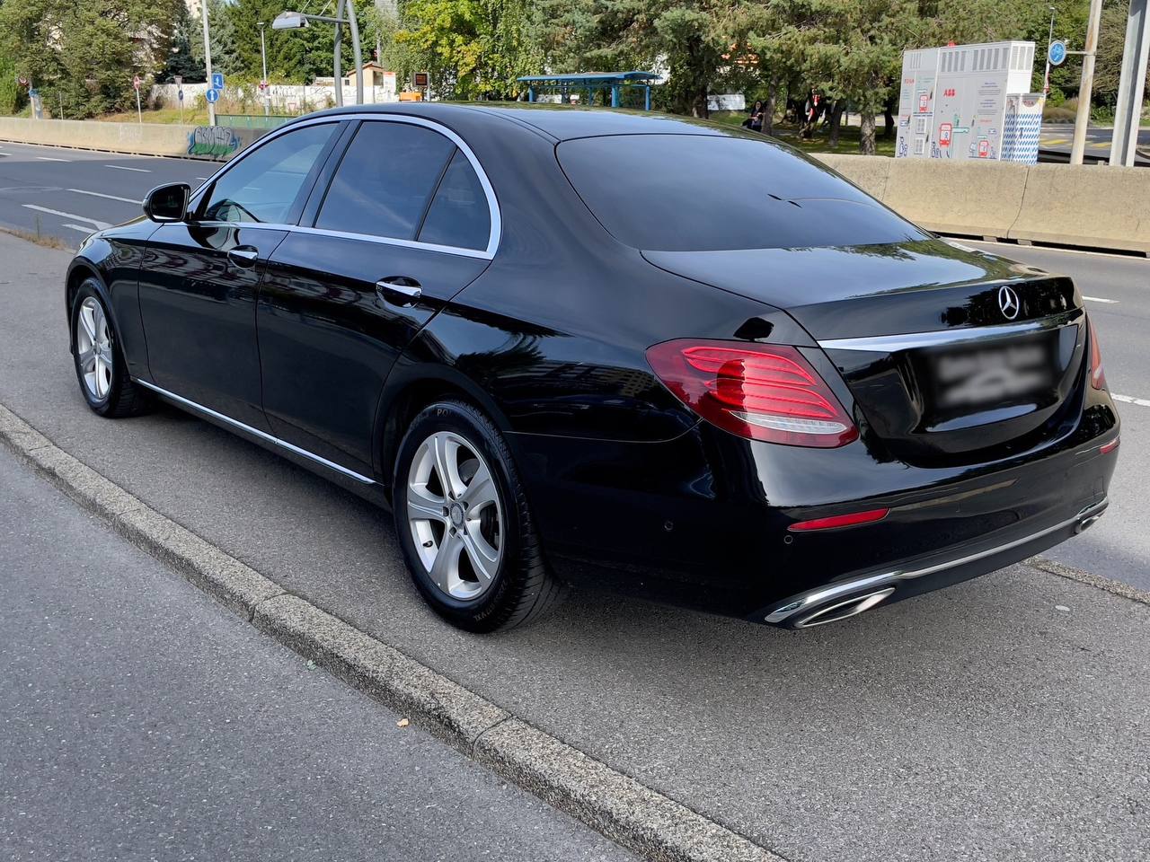 مرسيدس بنز E200