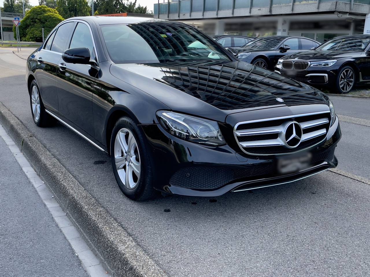 مرسيدس بنز E200