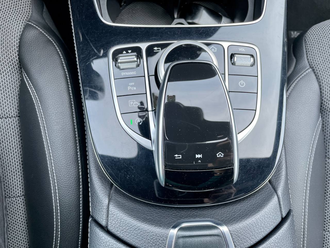 مرسيدس بنز E200