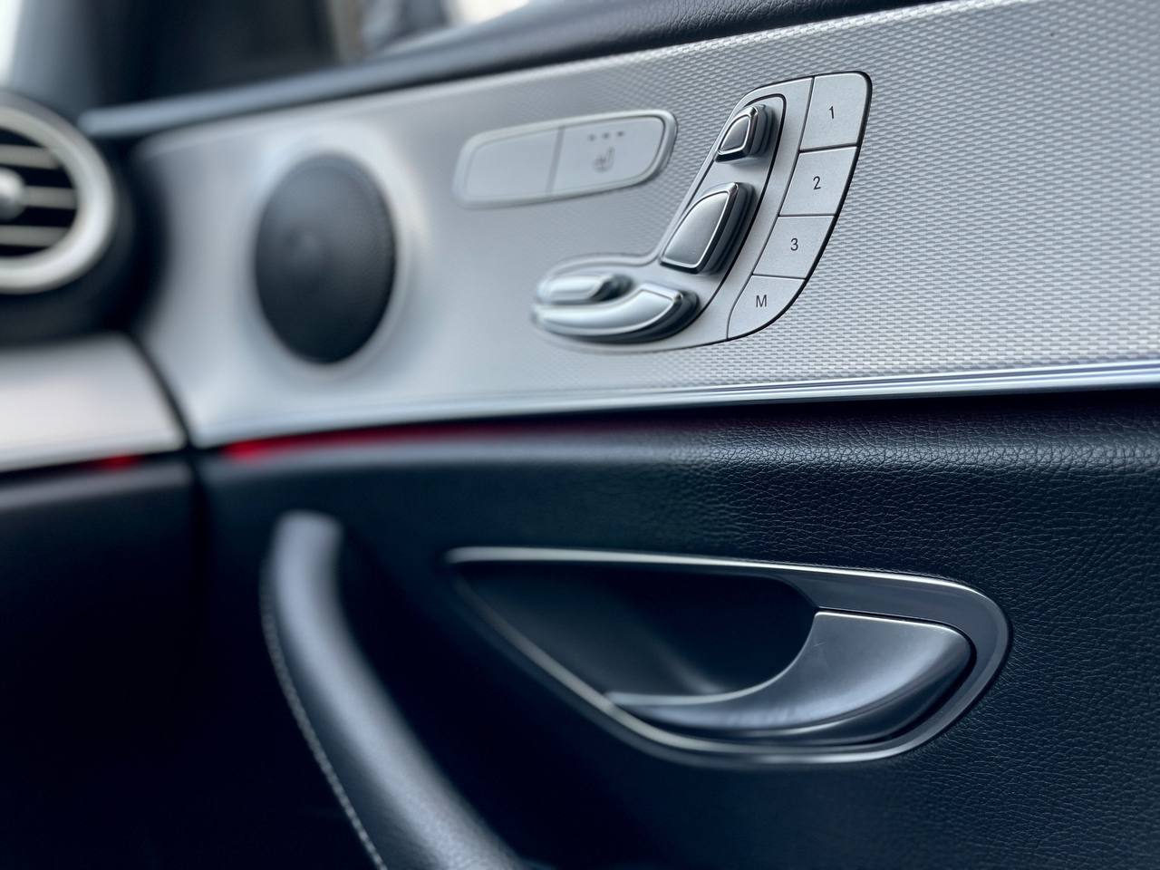 مرسيدس بنز E200