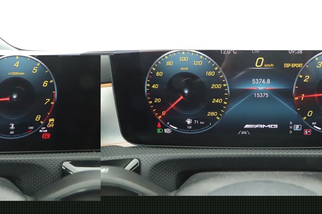 Mercedes-Benz CLA 35 AMG