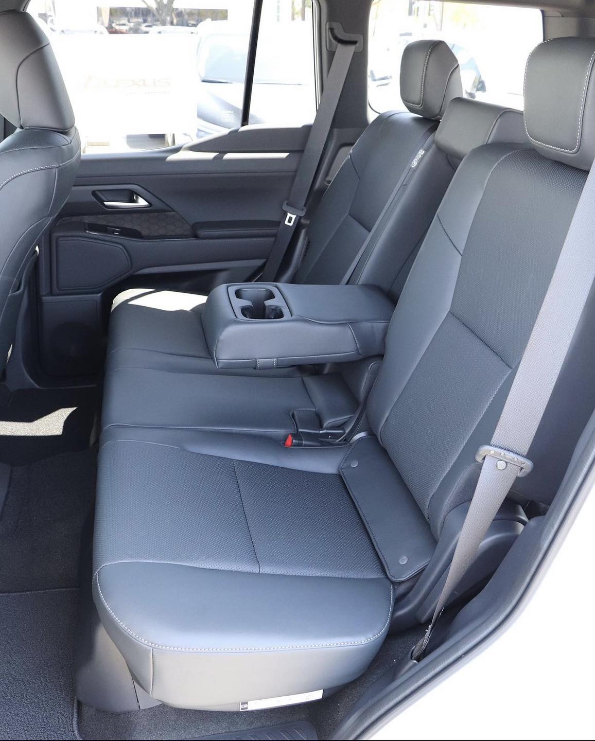 لكزس جي اكس 550