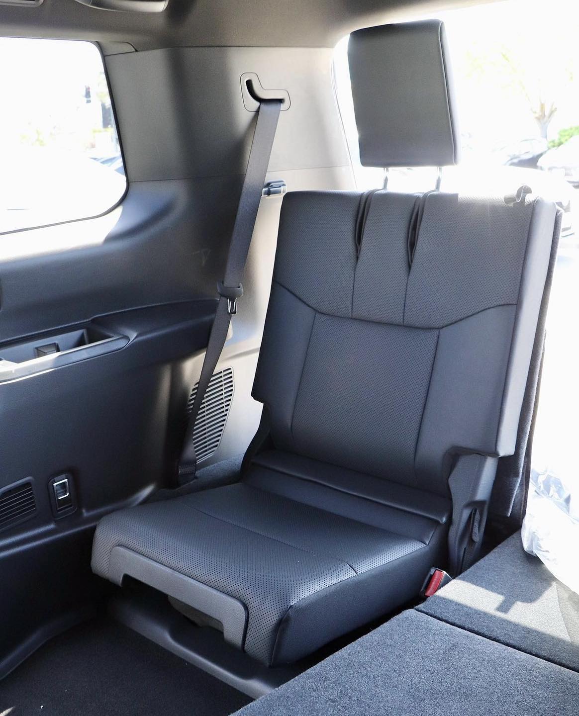 لكزس جي اكس 550