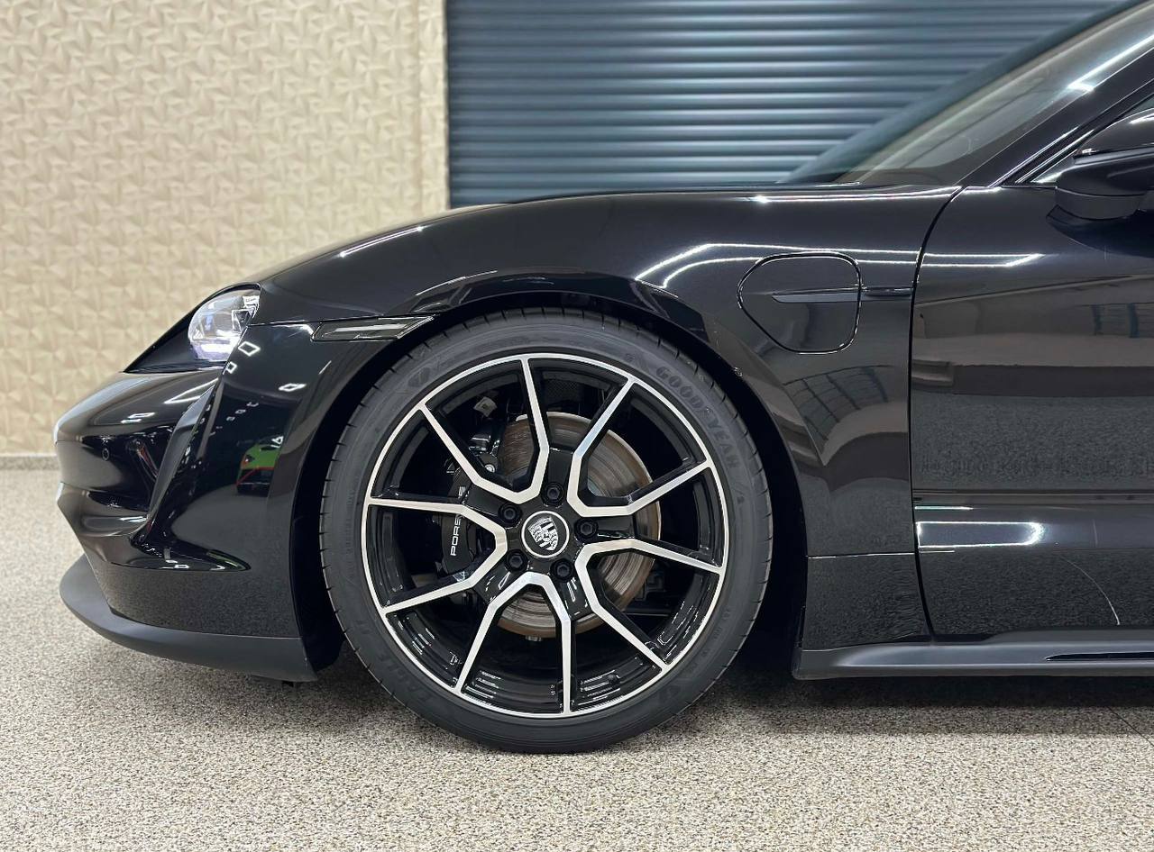 بورش تايتسان