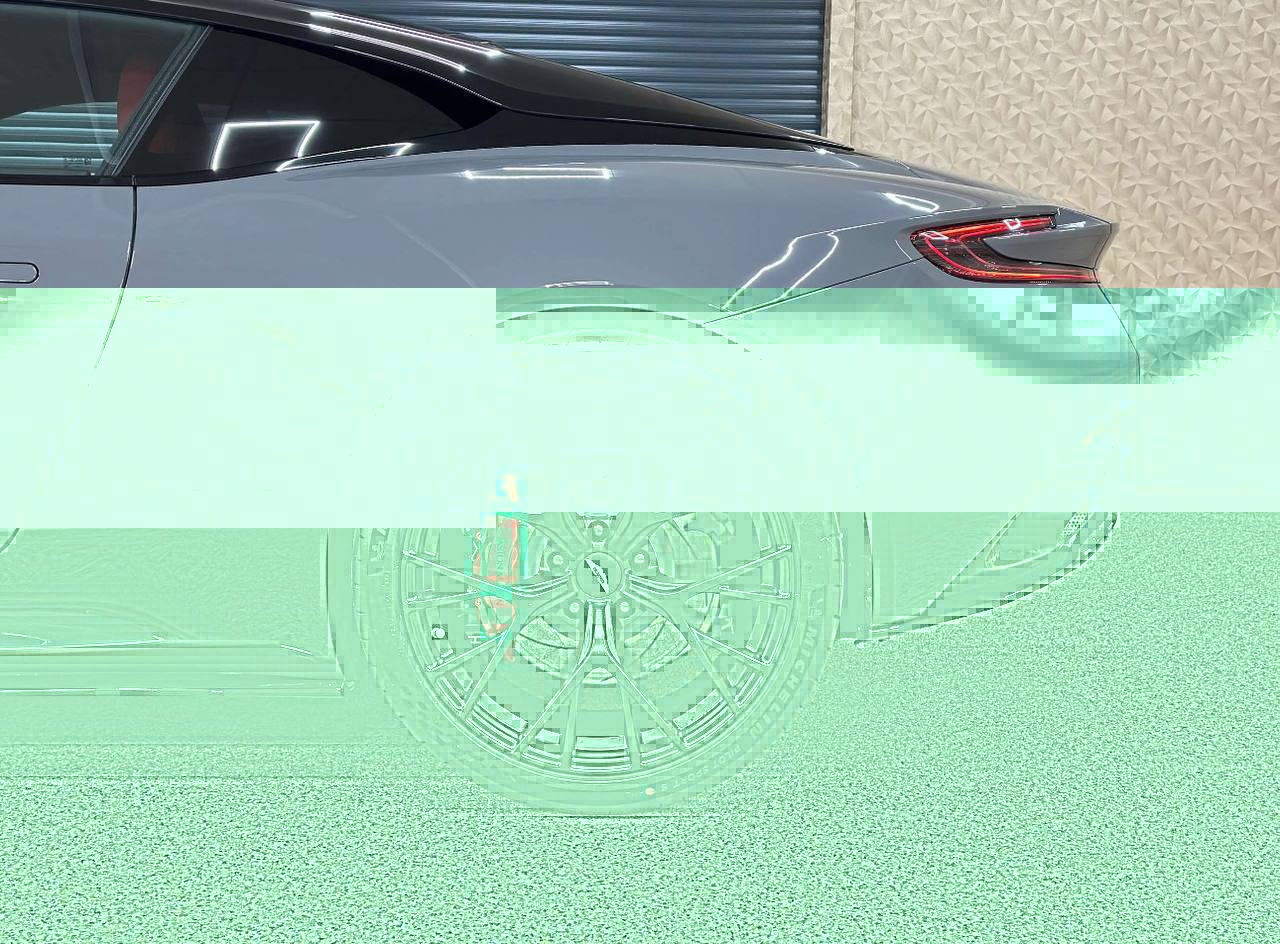 أستون مارتن دي بي 12