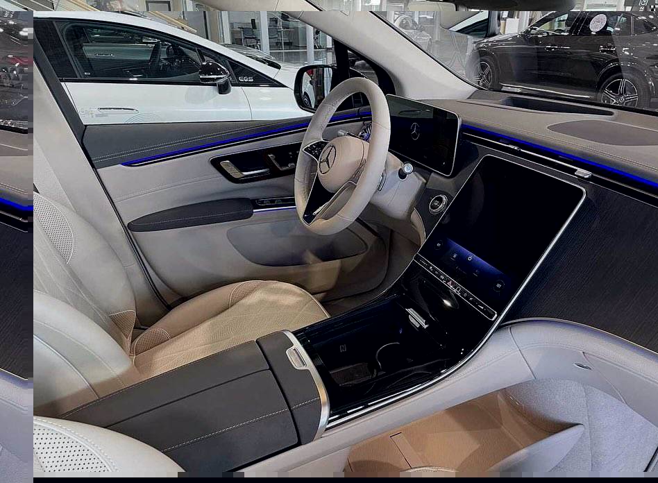 Mercedes-Benz EQS450